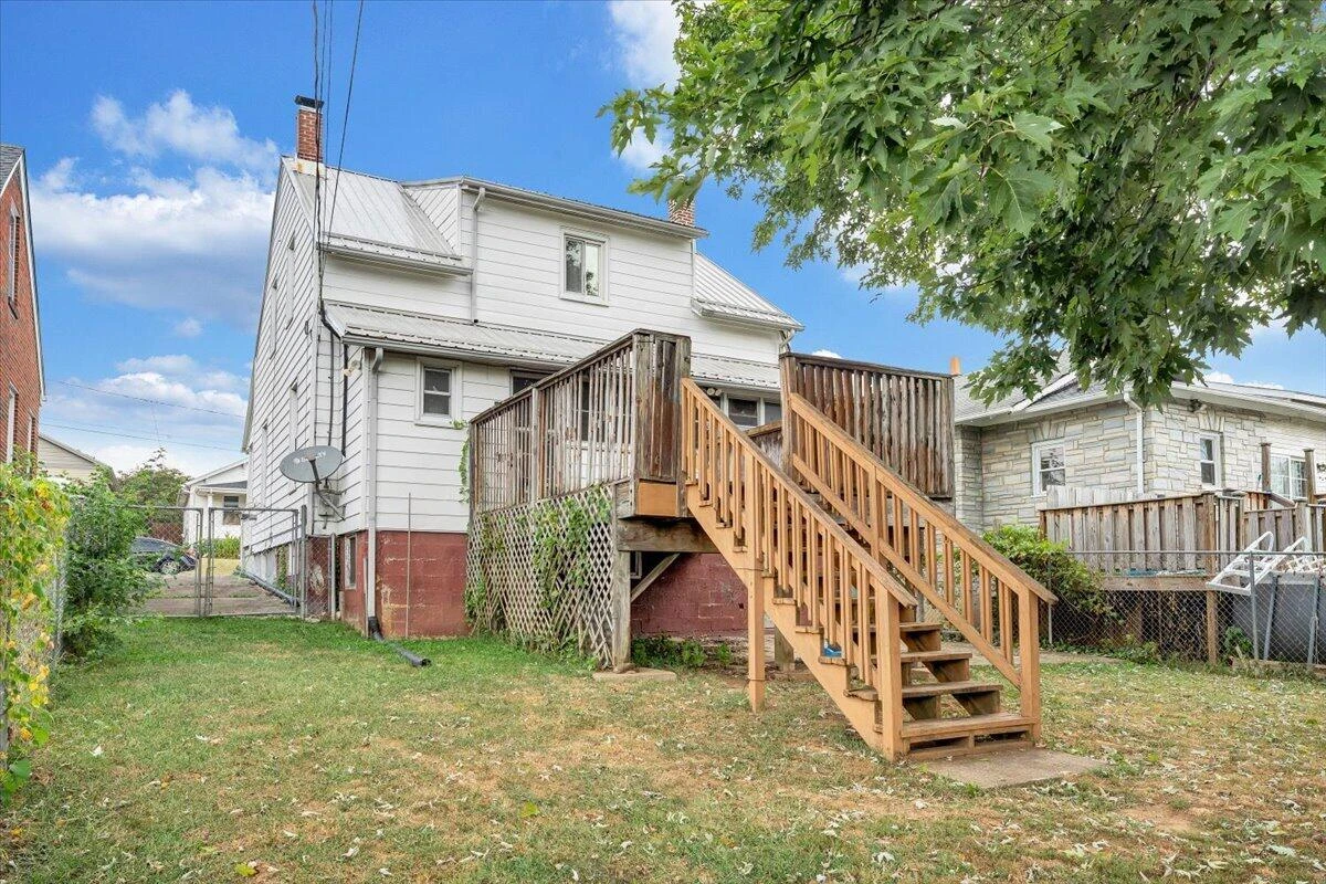 1105 Morehead AVE SE - Photo 30