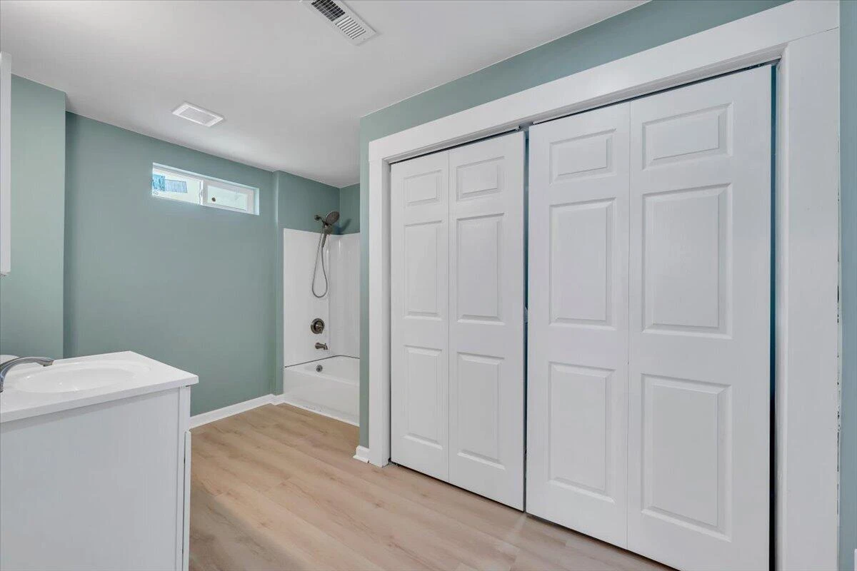 1724 Orange AVE NW - Photo 18