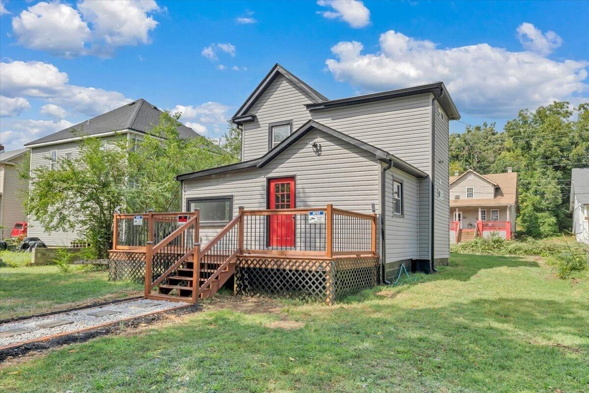 1724 Orange AVE NW - Photo 25
