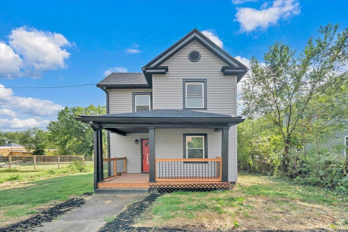 1724 Orange AVE NW - Photo 30