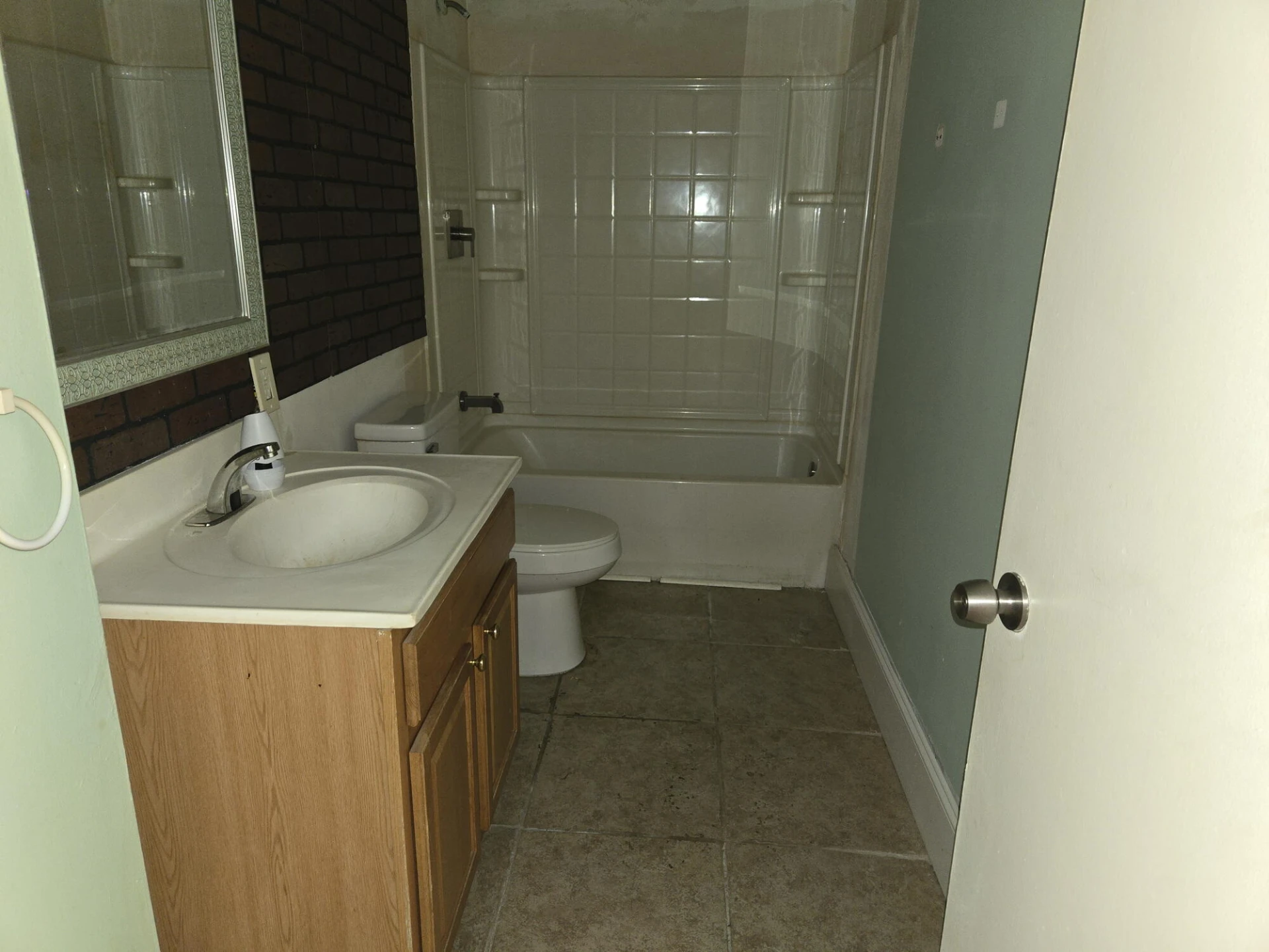 825 Kellogg AVE NW - Photo 2