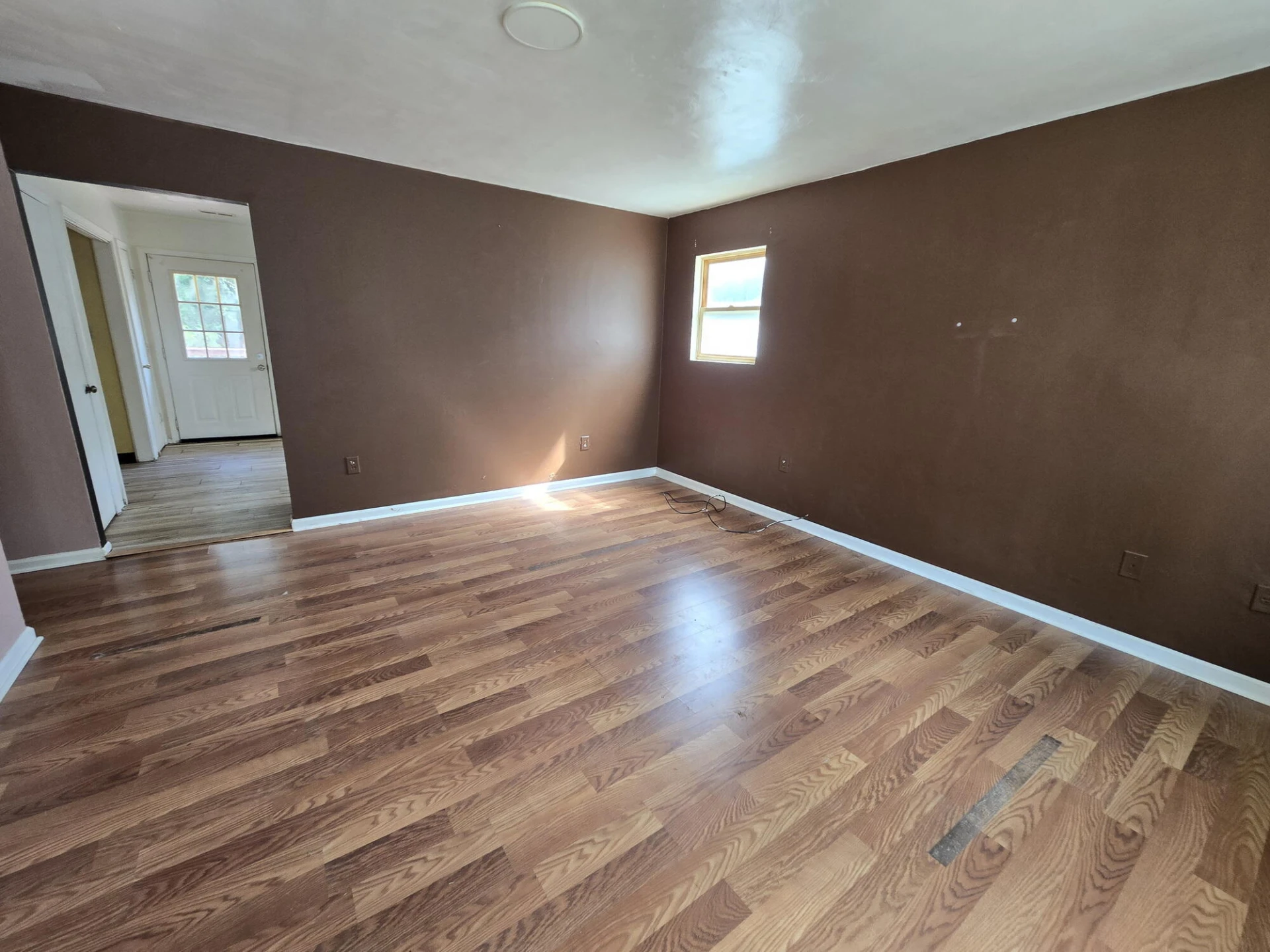 825 Kellogg AVE NW - Photo 3