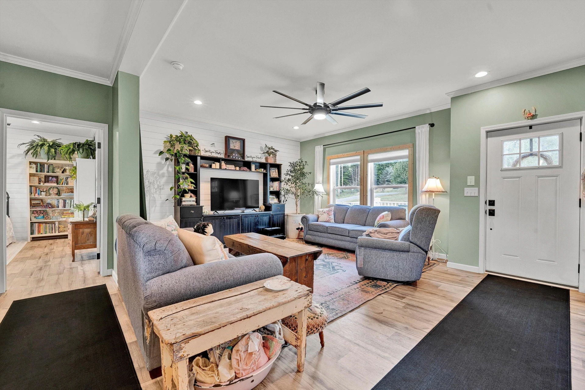116 Crest Hills DR - Photo 5
