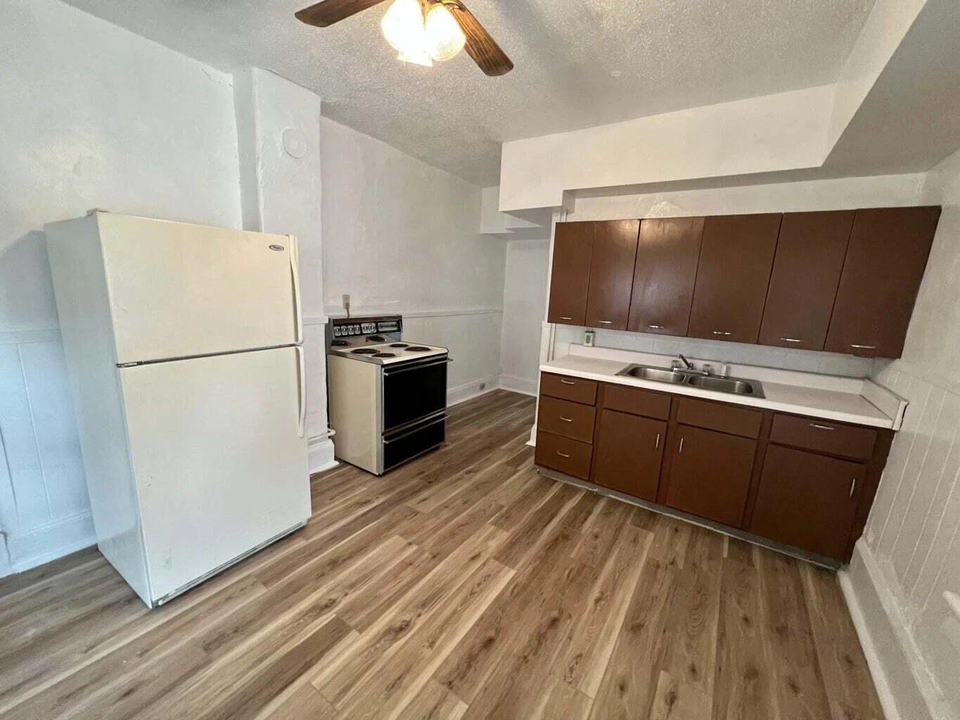3938 Virginia AVE NW - Photo 10