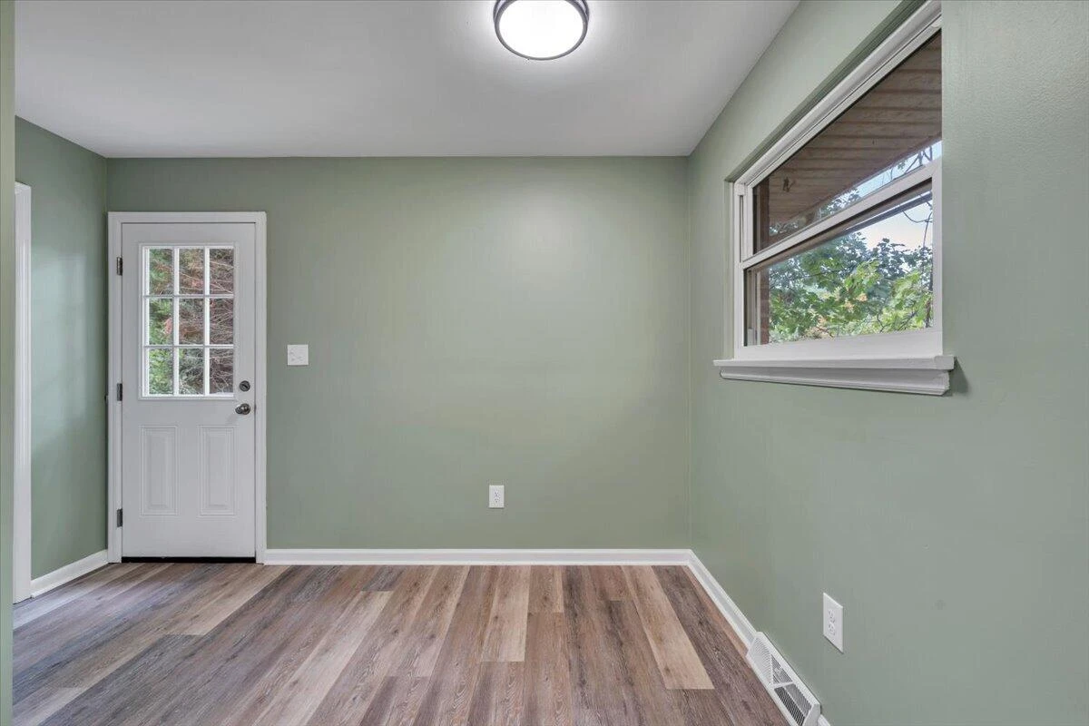 919 Glenn Ridge RD NW - Photo 17