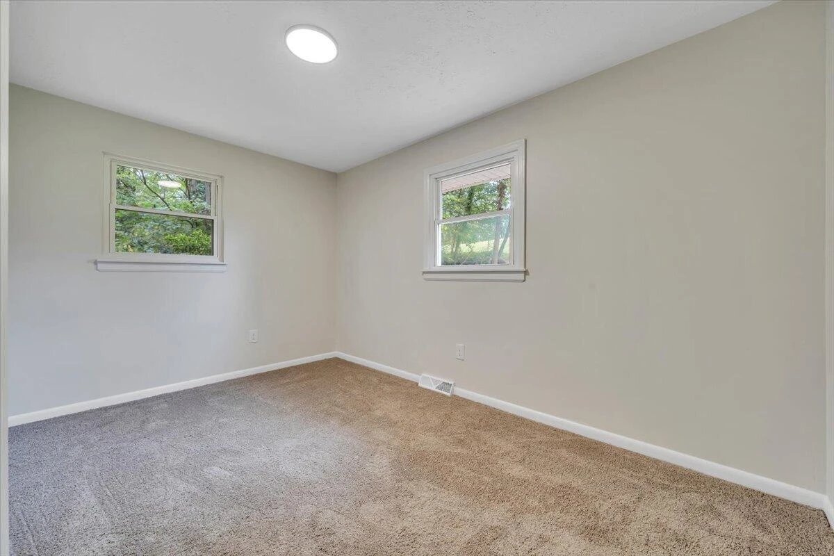 919 Glenn Ridge RD NW - Photo 22