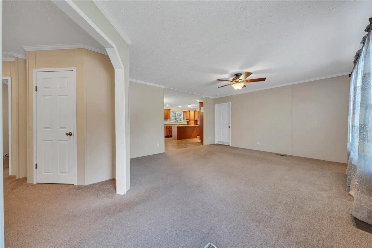106 Crest CT - Photo 5