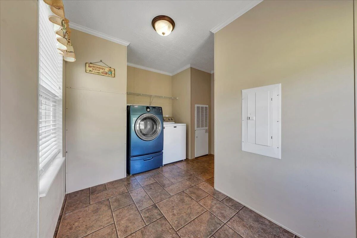 106 Crest CT - Photo 28
