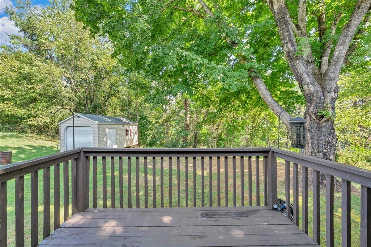 106 Crest CT - Photo 35