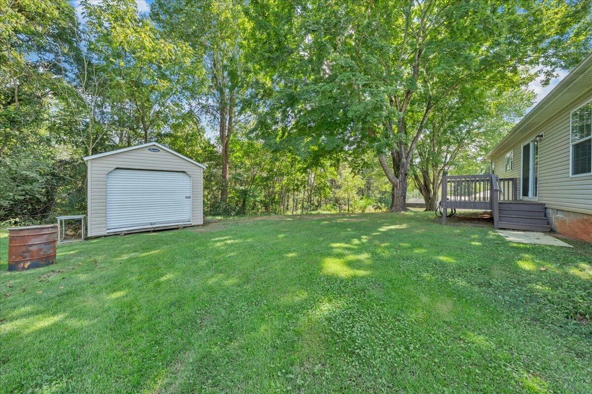 106 Crest CT - Photo 36