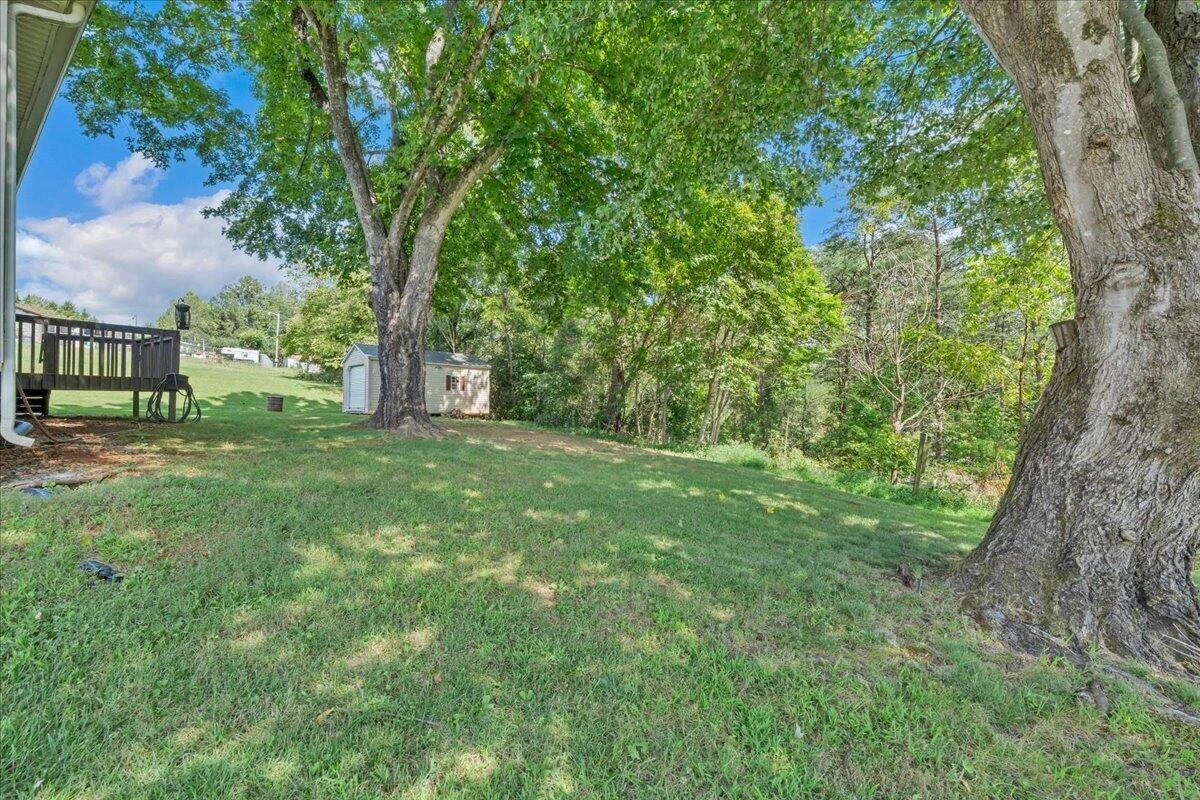 106 Crest CT - Photo 37