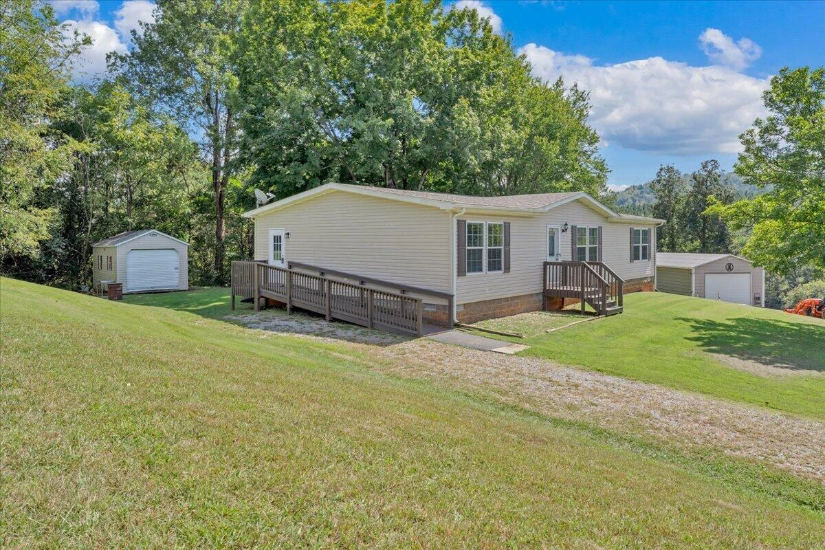 106 Crest CT - Photo 42