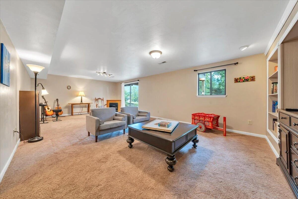 5547 Winesap DR - Photo 42