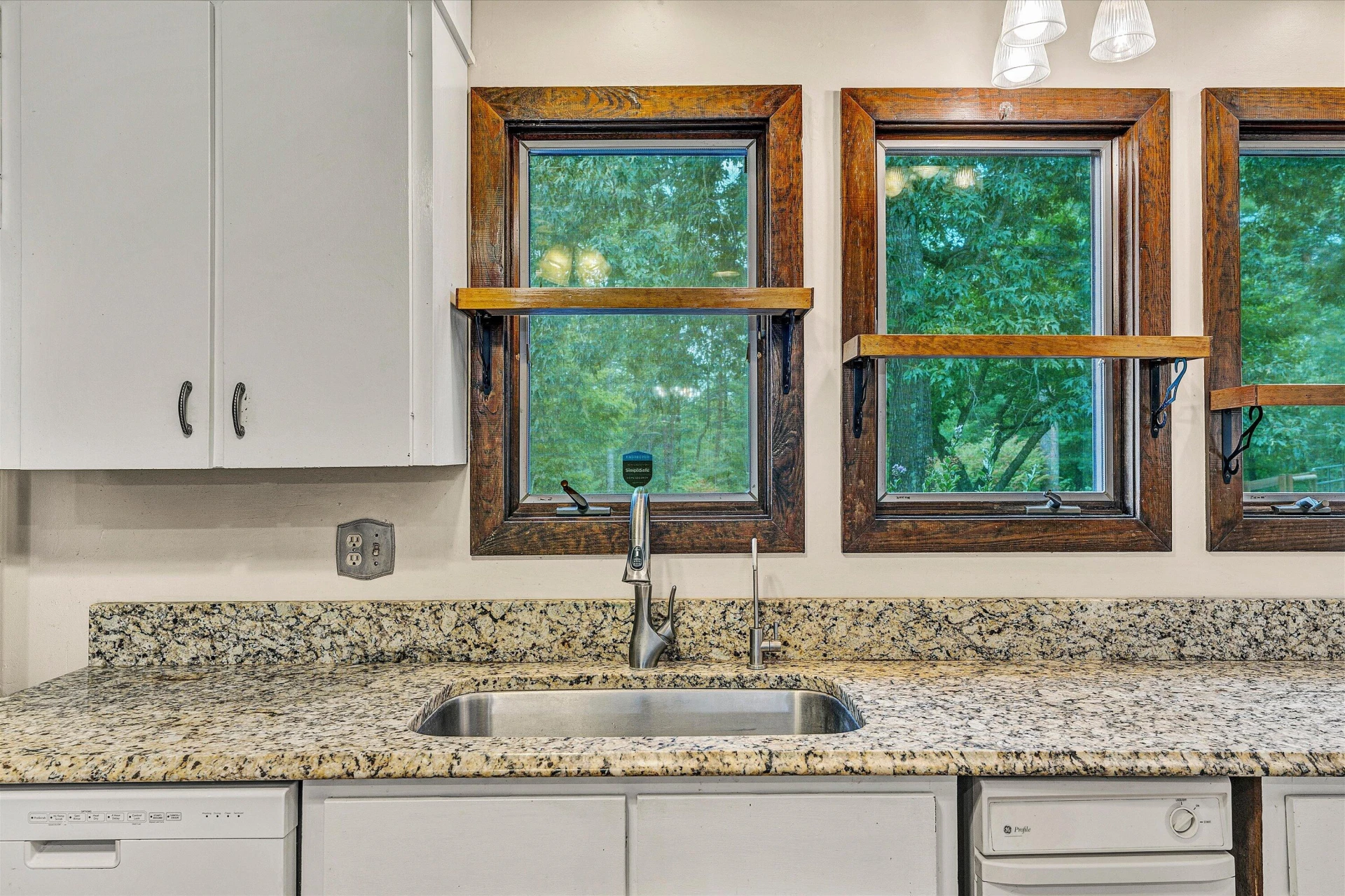 6611 Jordantown RD - Photo 18