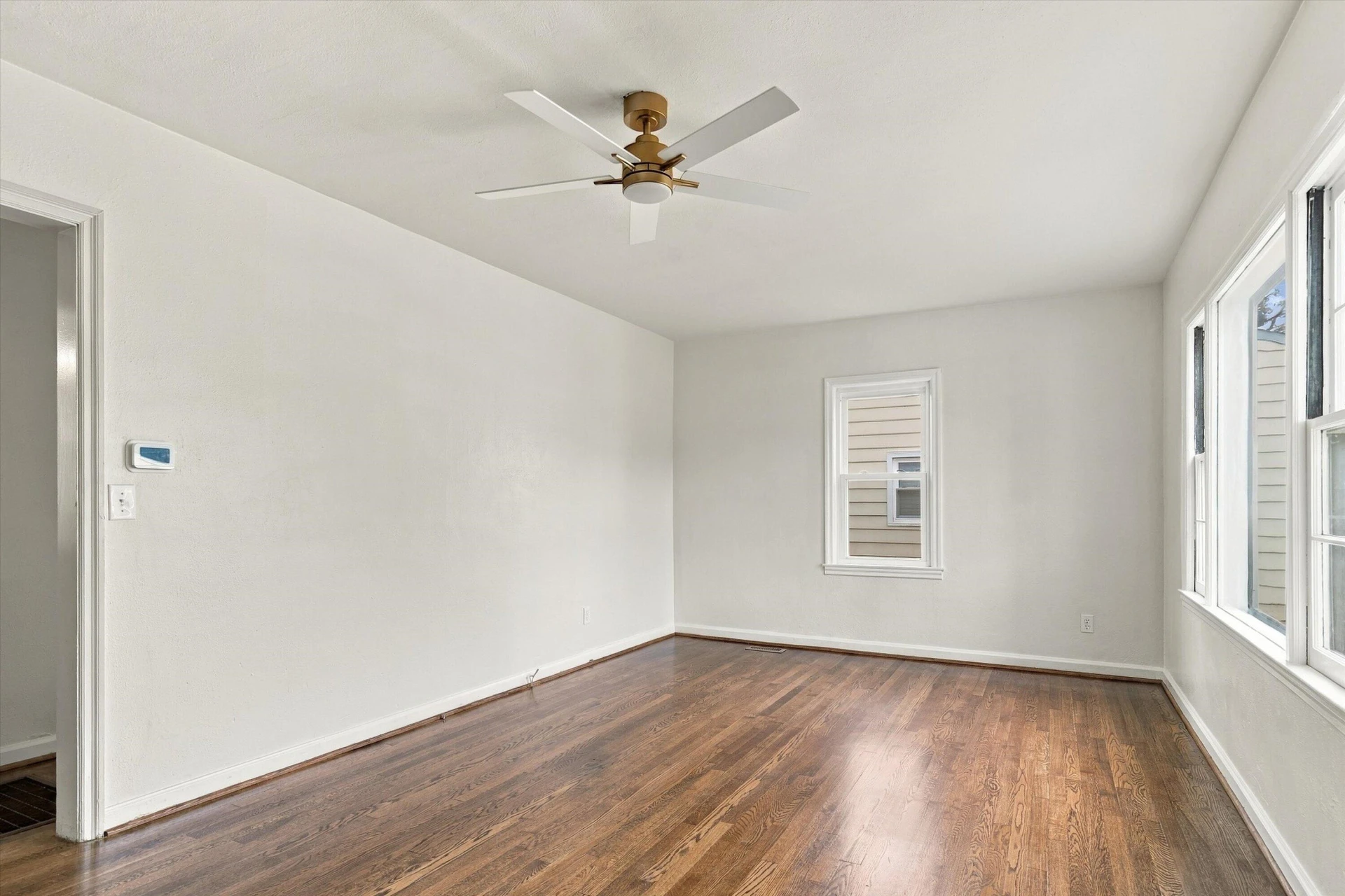 3219 Yardley DR NW - Photo 5