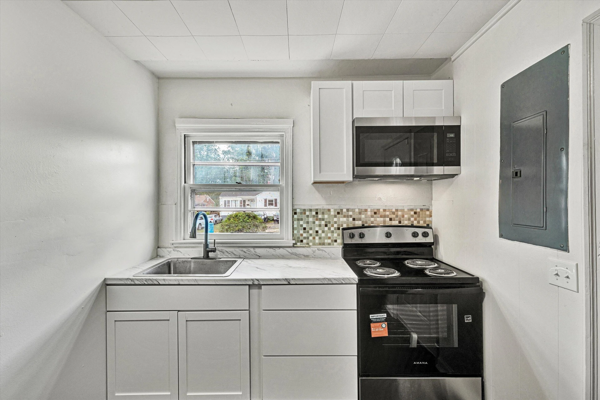 3219 Yardley DR NW - Photo 9