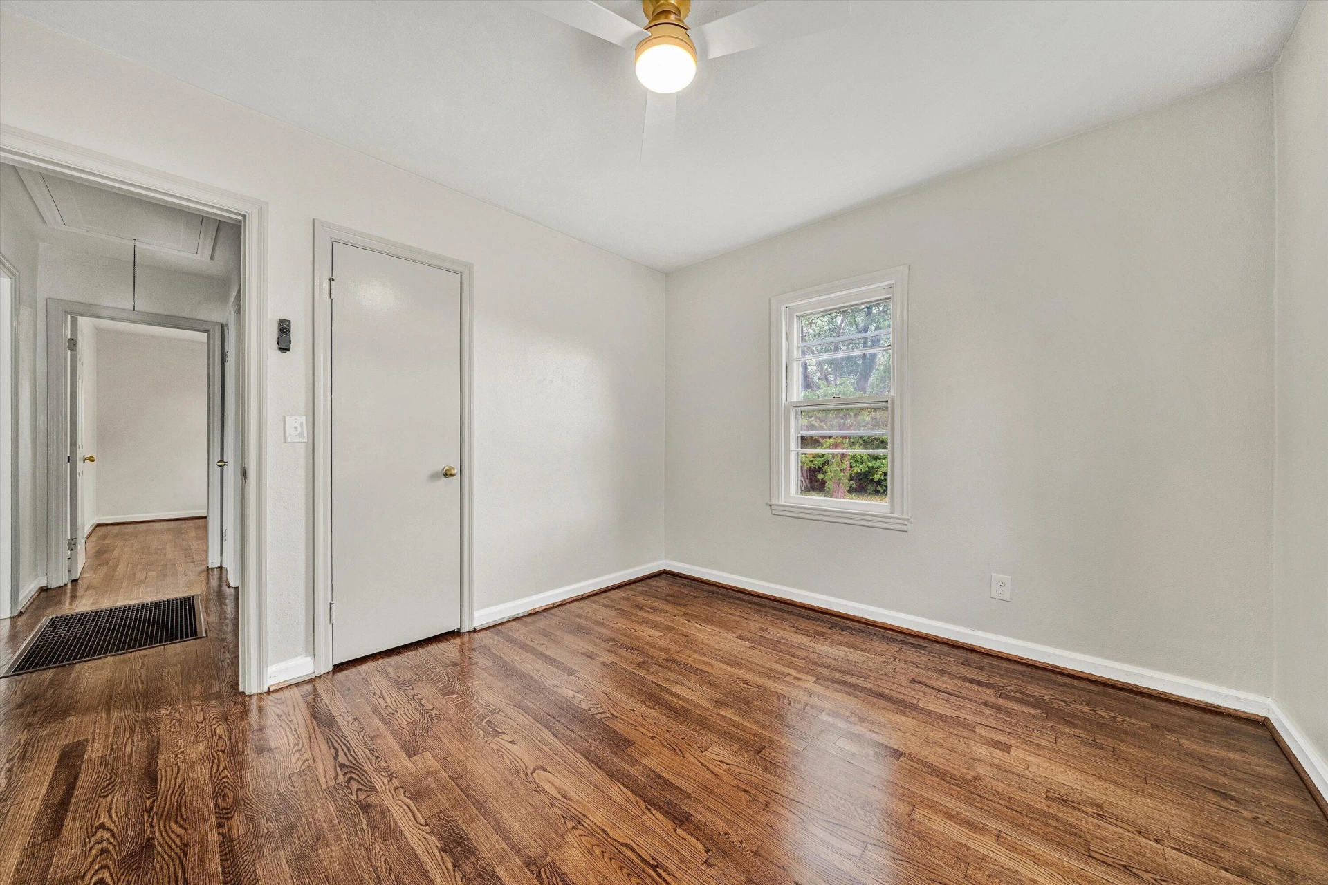 3219 Yardley DR NW - Photo 19