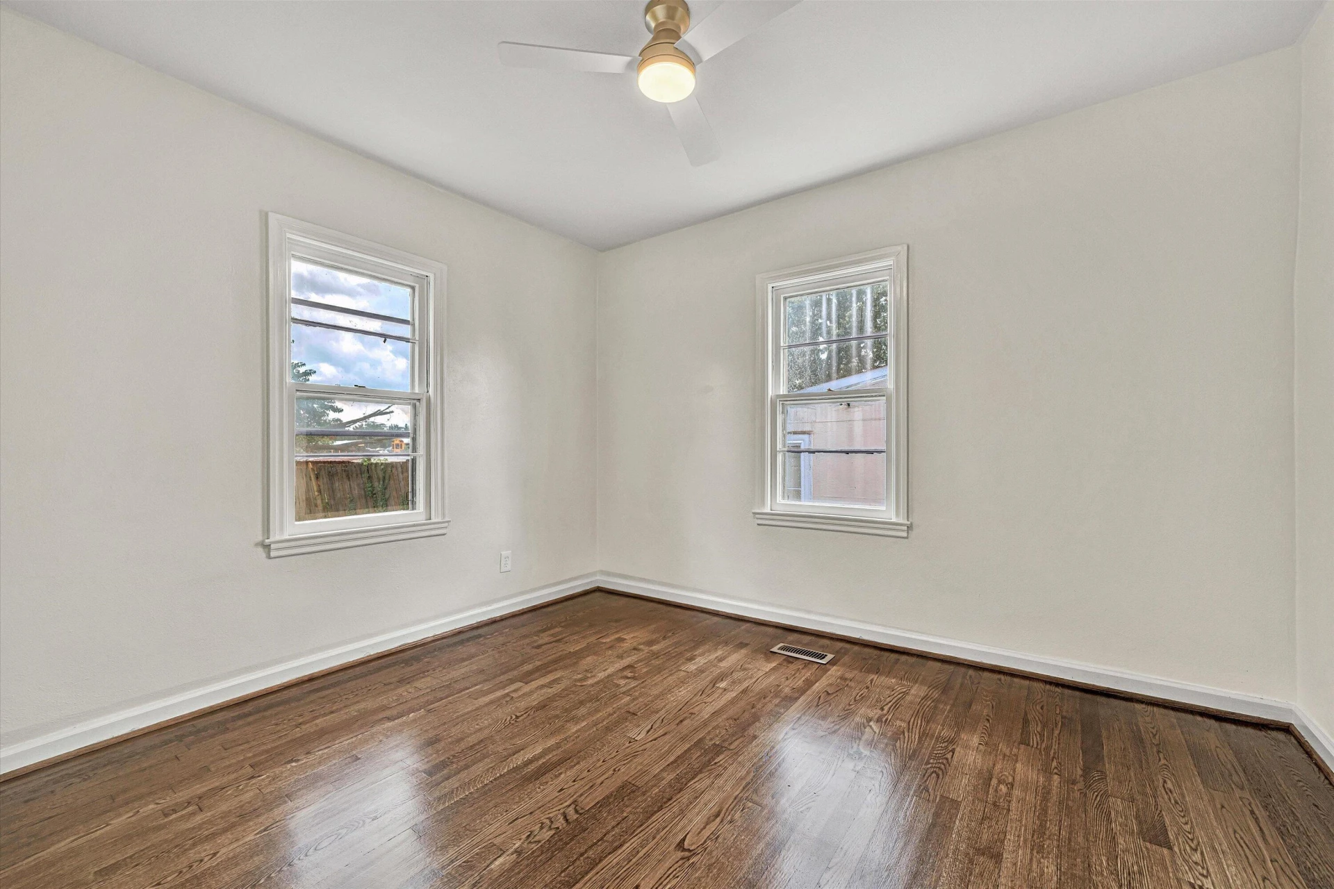 3219 Yardley DR NW - Photo 20