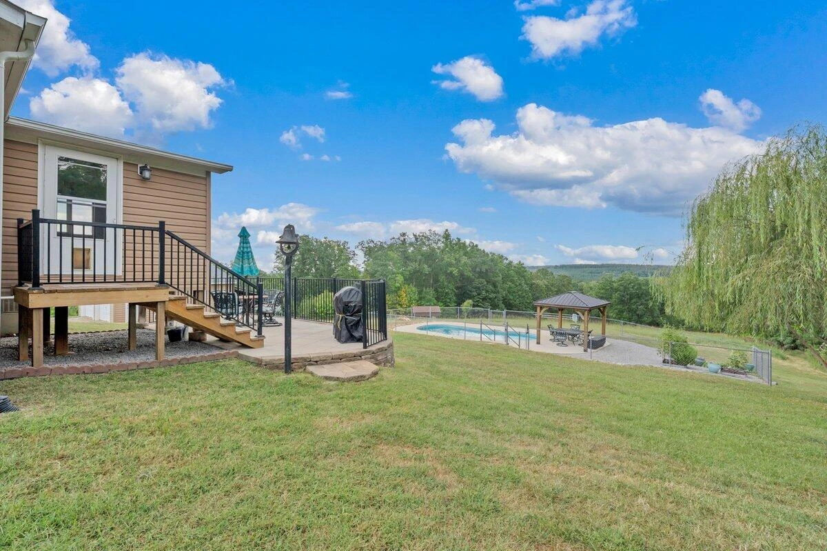 1145 Sugar Barbour RD - Photo 4