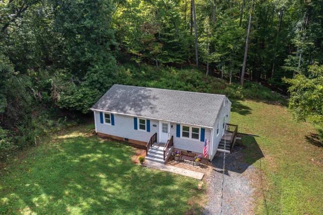 120 Willow LN