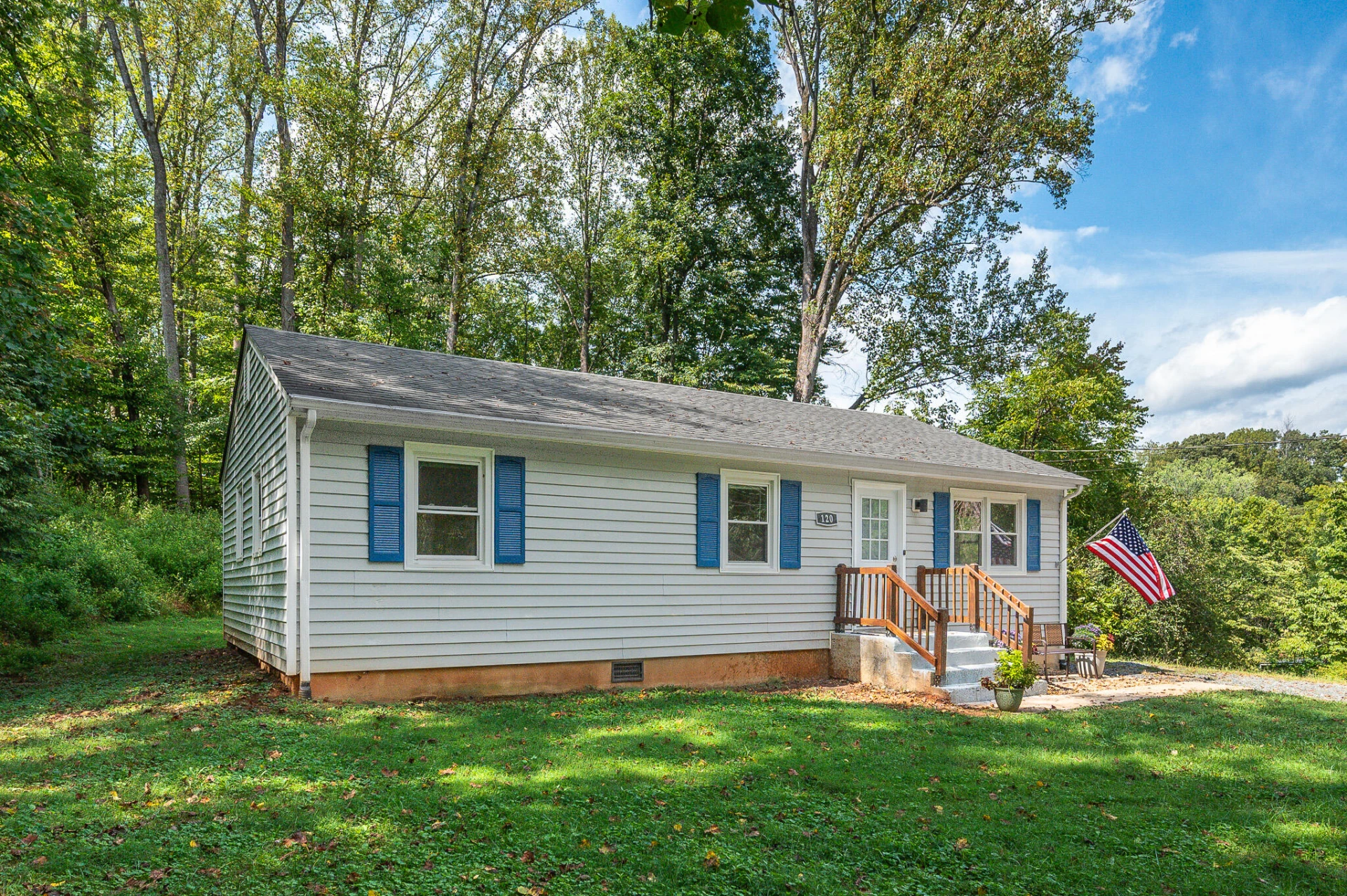 120 Willow LN - Photo 3