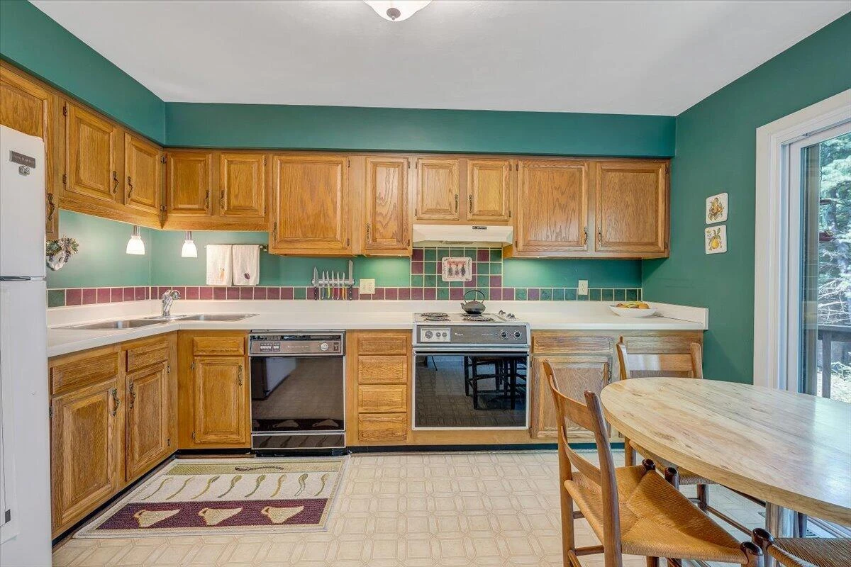 3512 Stonehenge SQ - Photo 9