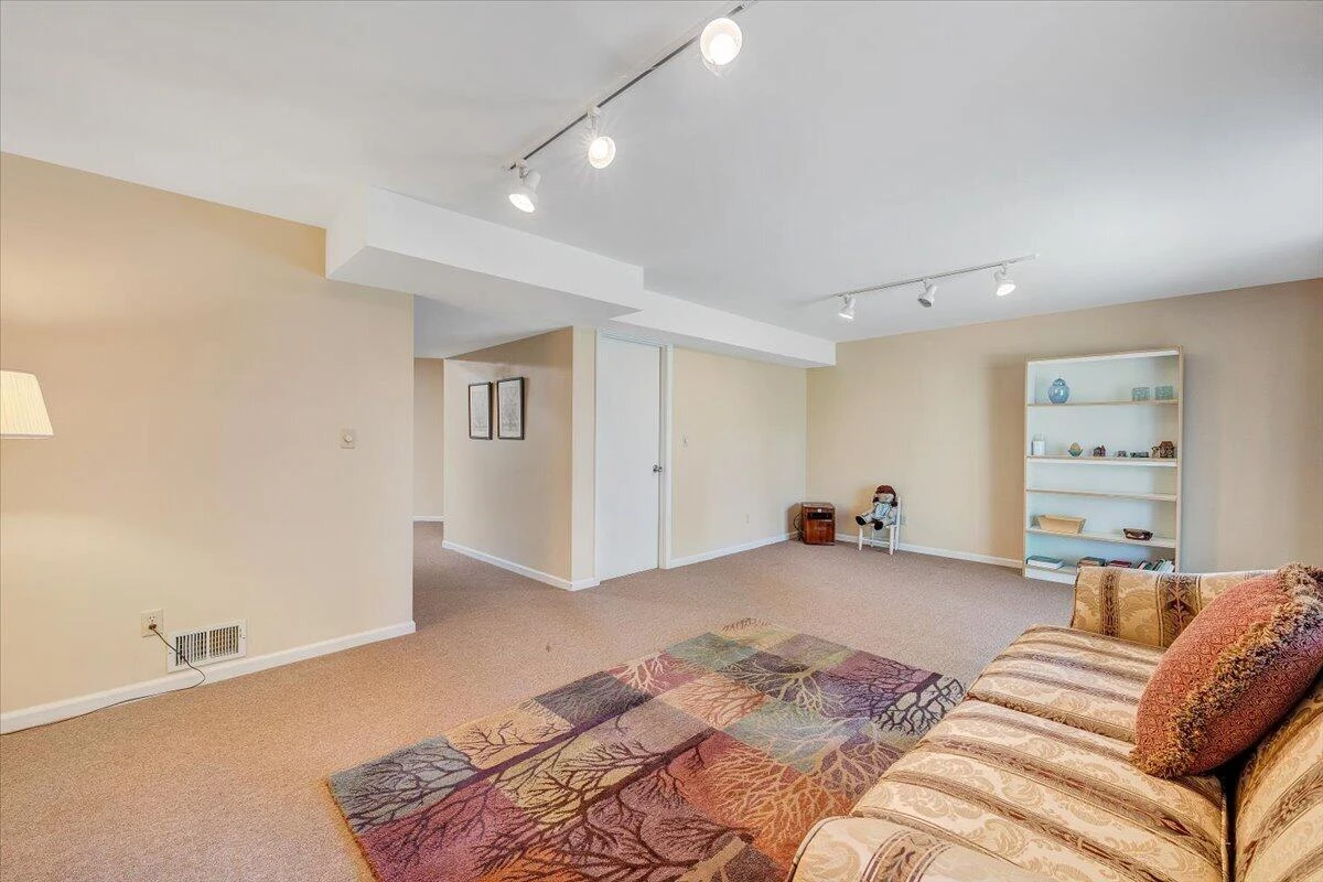 3512 Stonehenge SQ - Photo 24