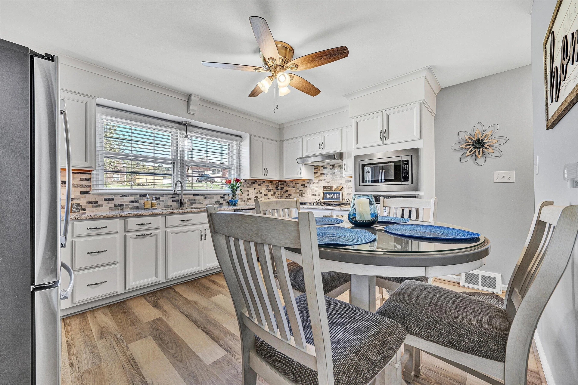 303 E Fairlawn DR - Photo 13