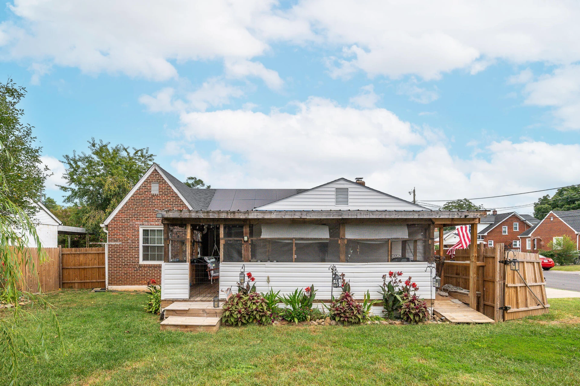 2804 Bradley ST NE - Photo 33
