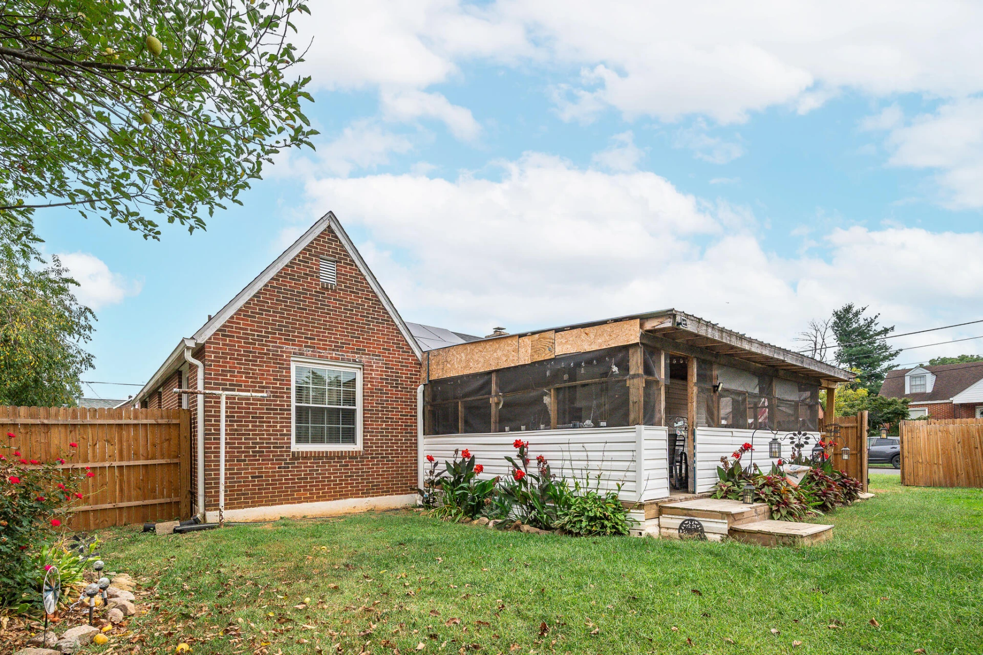 2804 Bradley ST NE - Photo 35