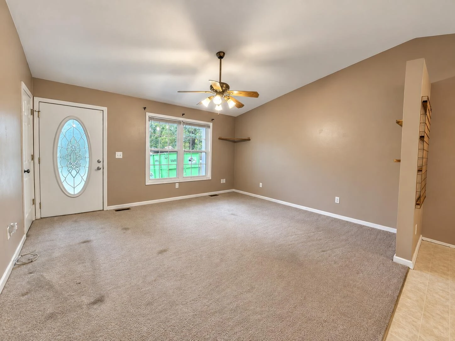 1106 Ellis LN - Photo 3