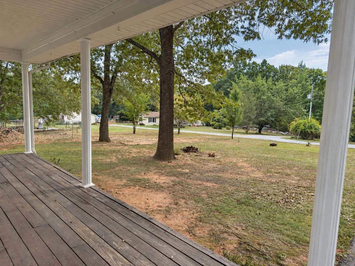 1106 Ellis LN - Photo 19
