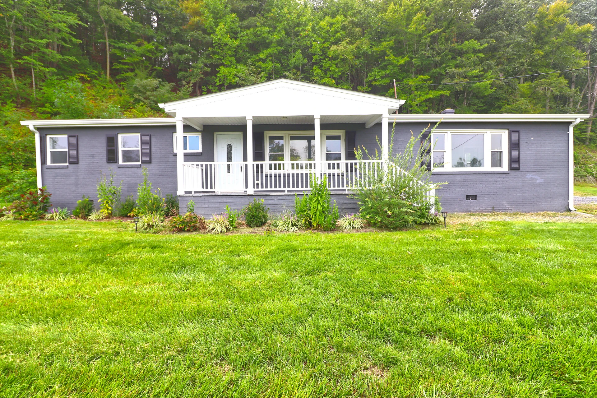 23133 Botetourt RD