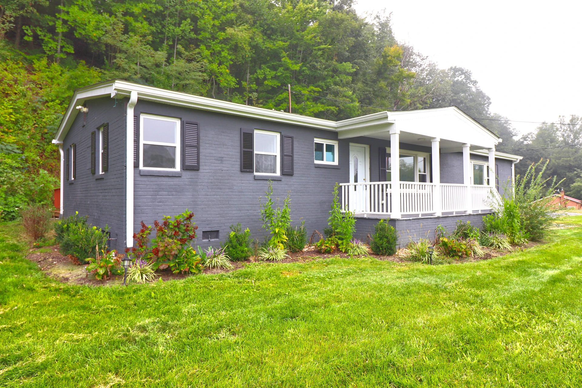 23133 Botetourt RD - Photo 2