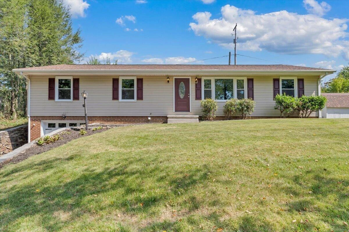 59 Silverbirch DR