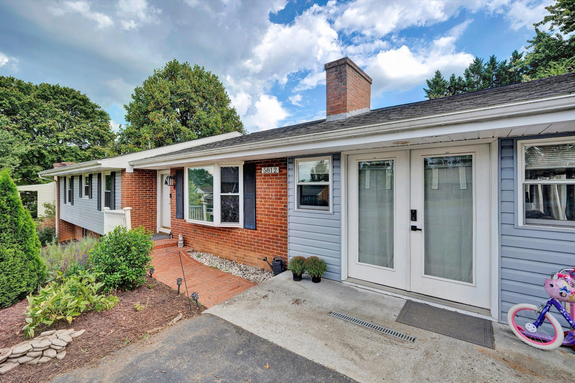 5812 Knowles DR - Photo 4