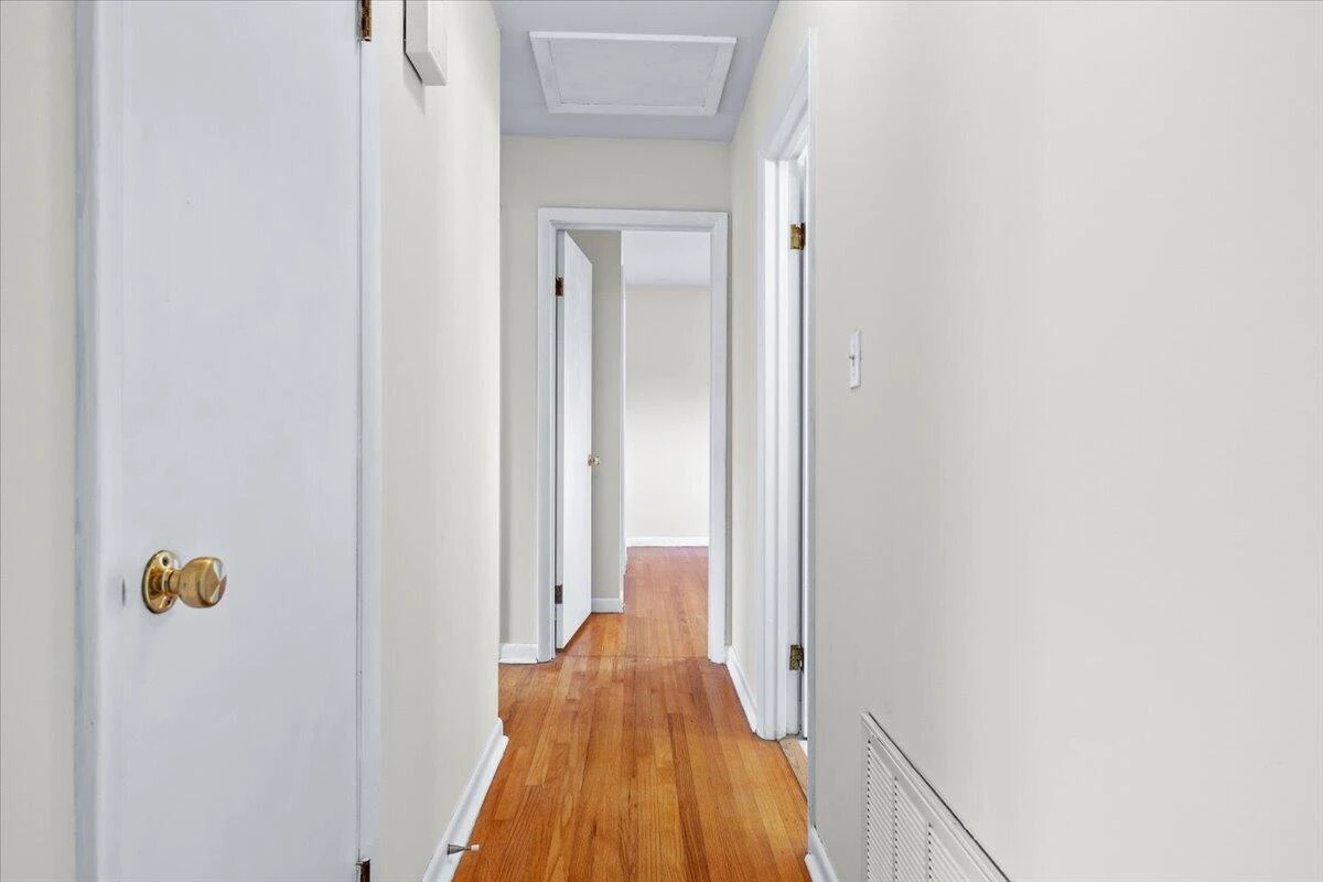 913 Dominion LN - Photo 13