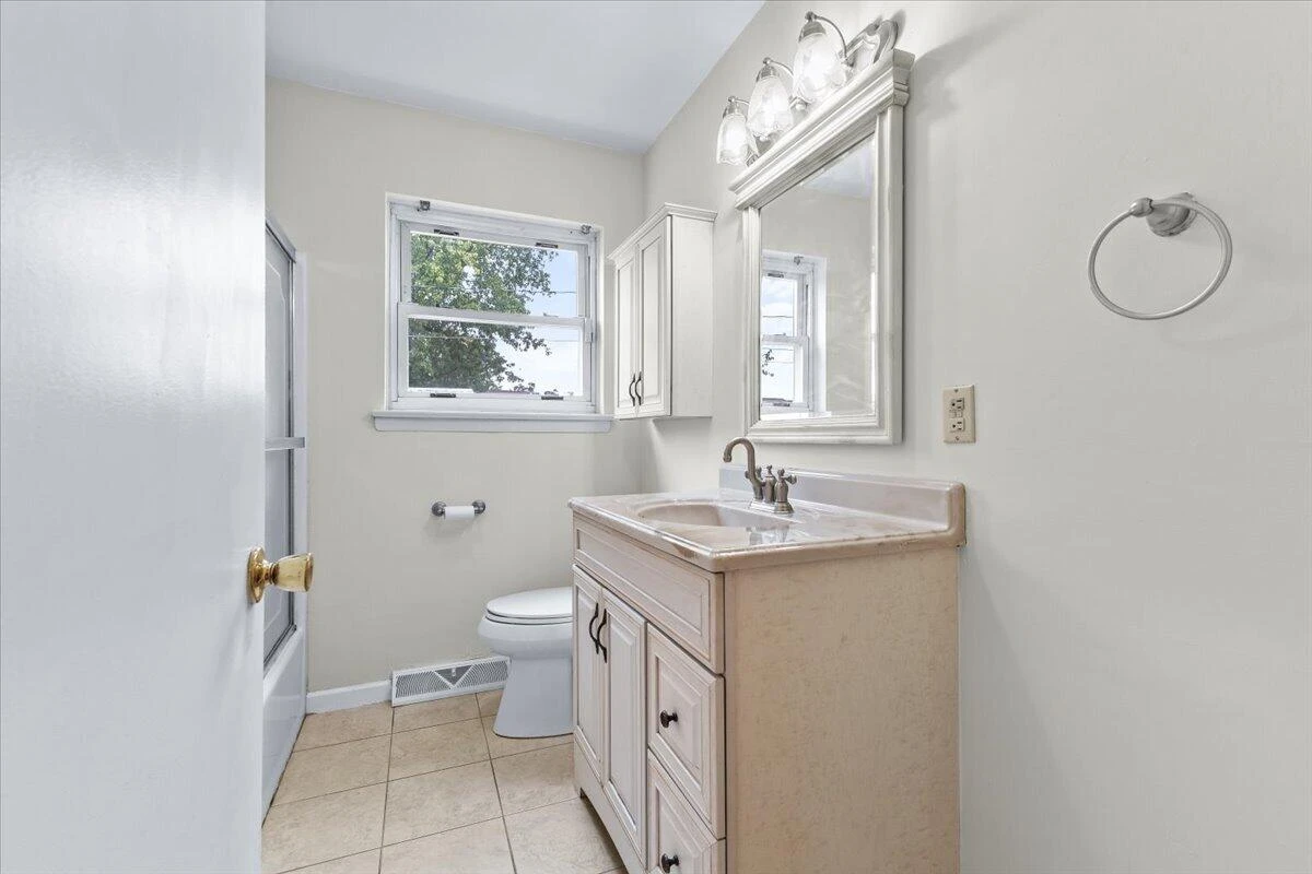 913 Dominion LN - Photo 14
