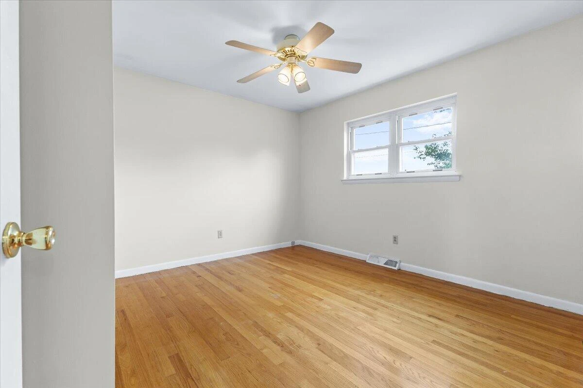 913 Dominion LN - Photo 16