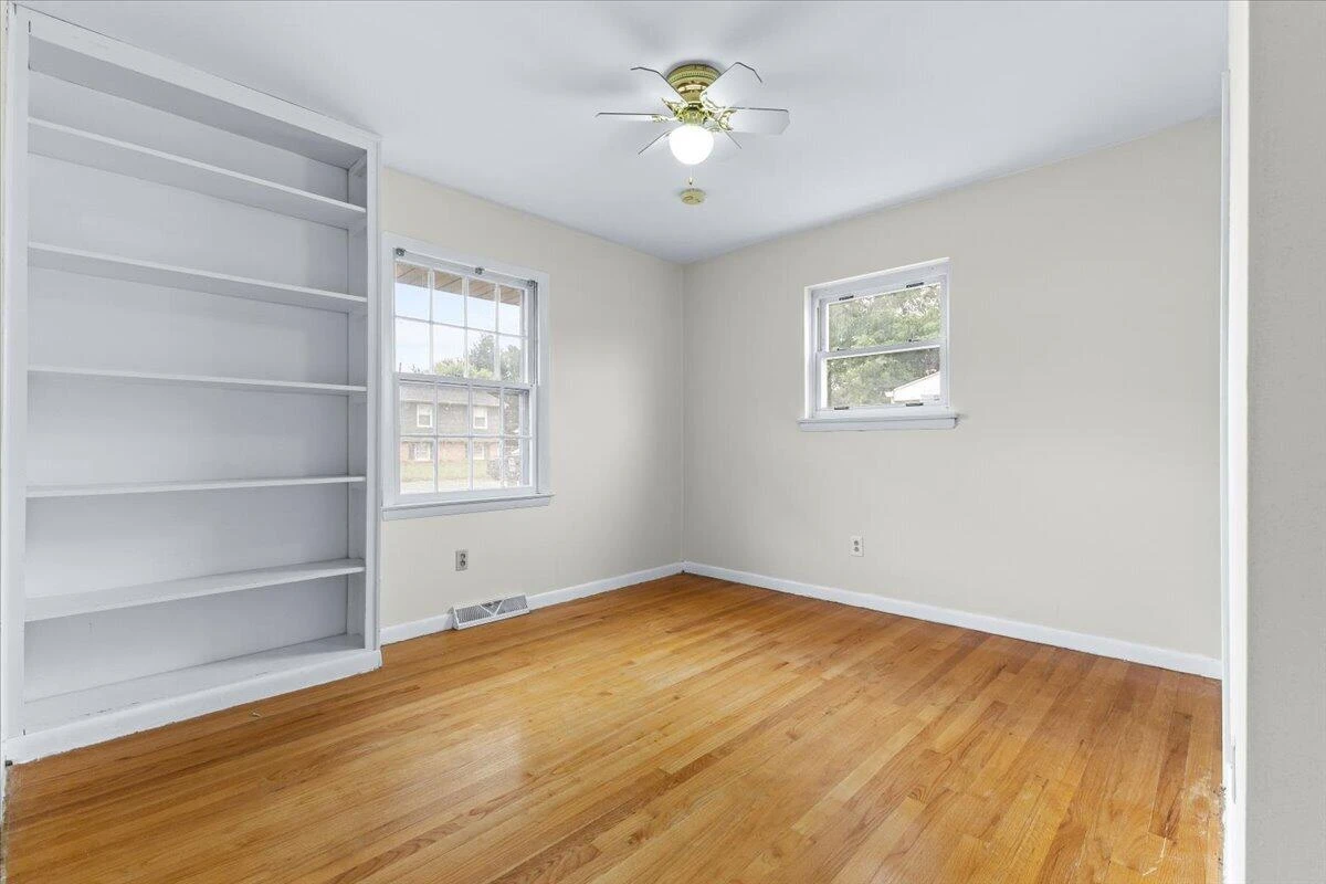913 Dominion LN - Photo 19
