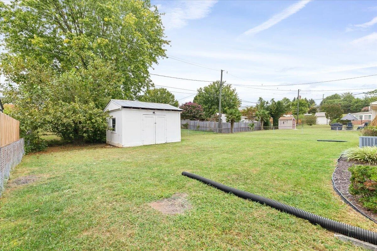 913 Dominion LN - Photo 34