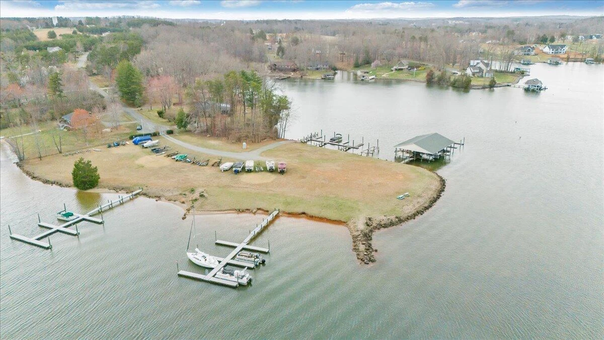425 Belle Isle DR - Photo 22