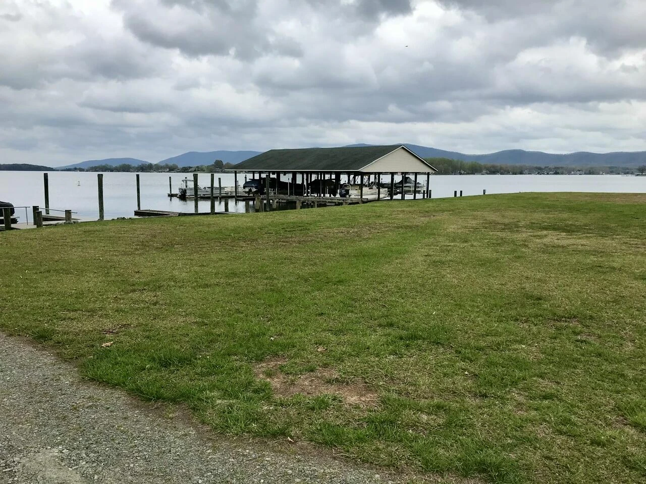 425 Belle Isle DR - Photo 29