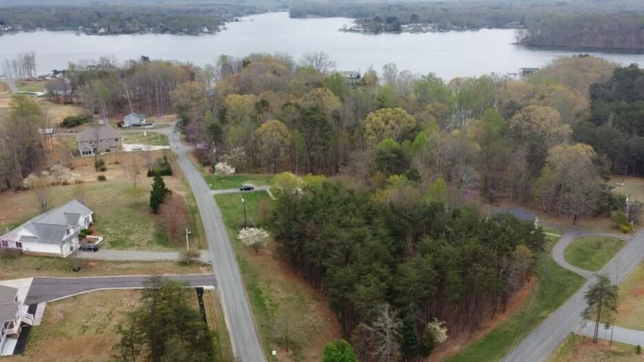 425 Belle Isle DR - Photo 5