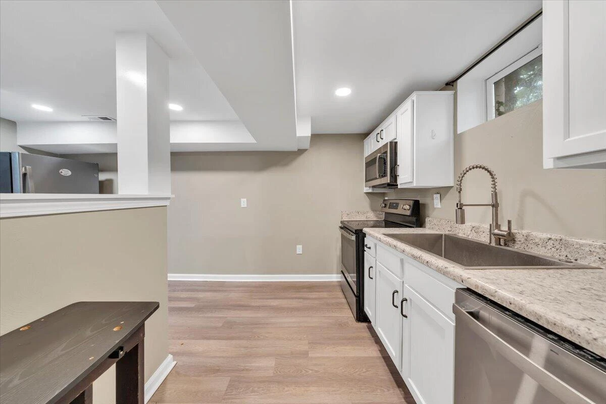 810-812 Welton AVE SW - Photo 12