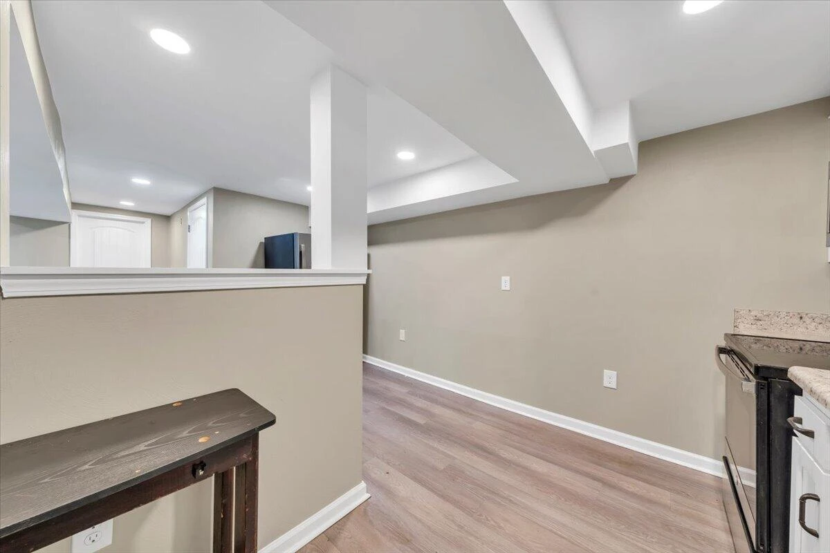 810-812 Welton AVE SW - Photo 14