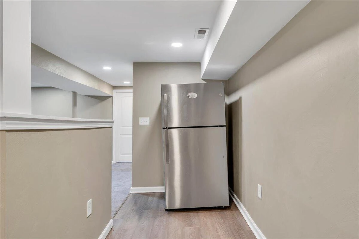 810-812 Welton AVE SW - Photo 16