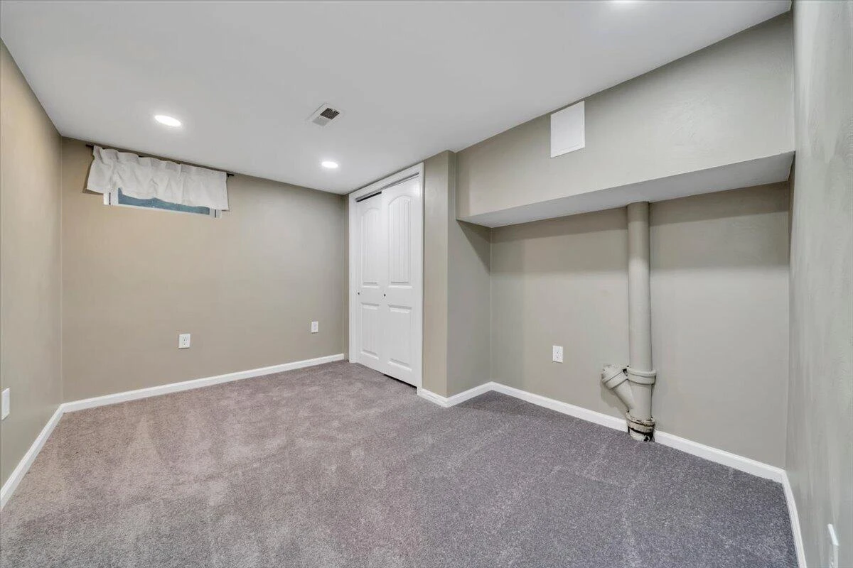 810-812 Welton AVE SW - Photo 18