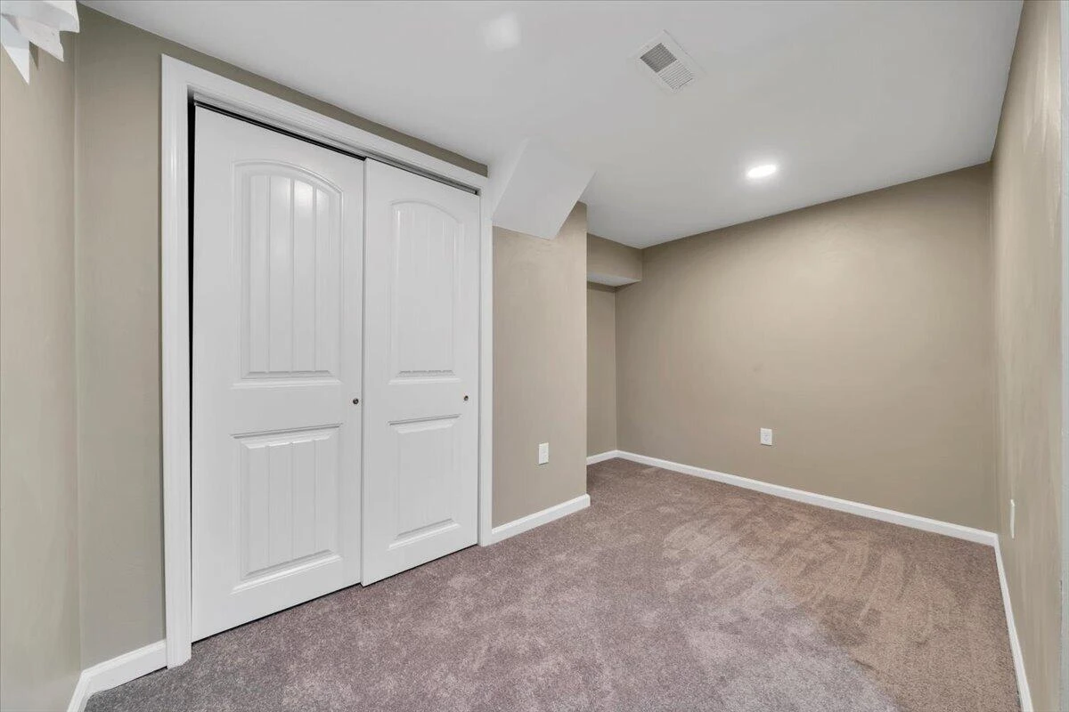 810-812 Welton AVE SW - Photo 19
