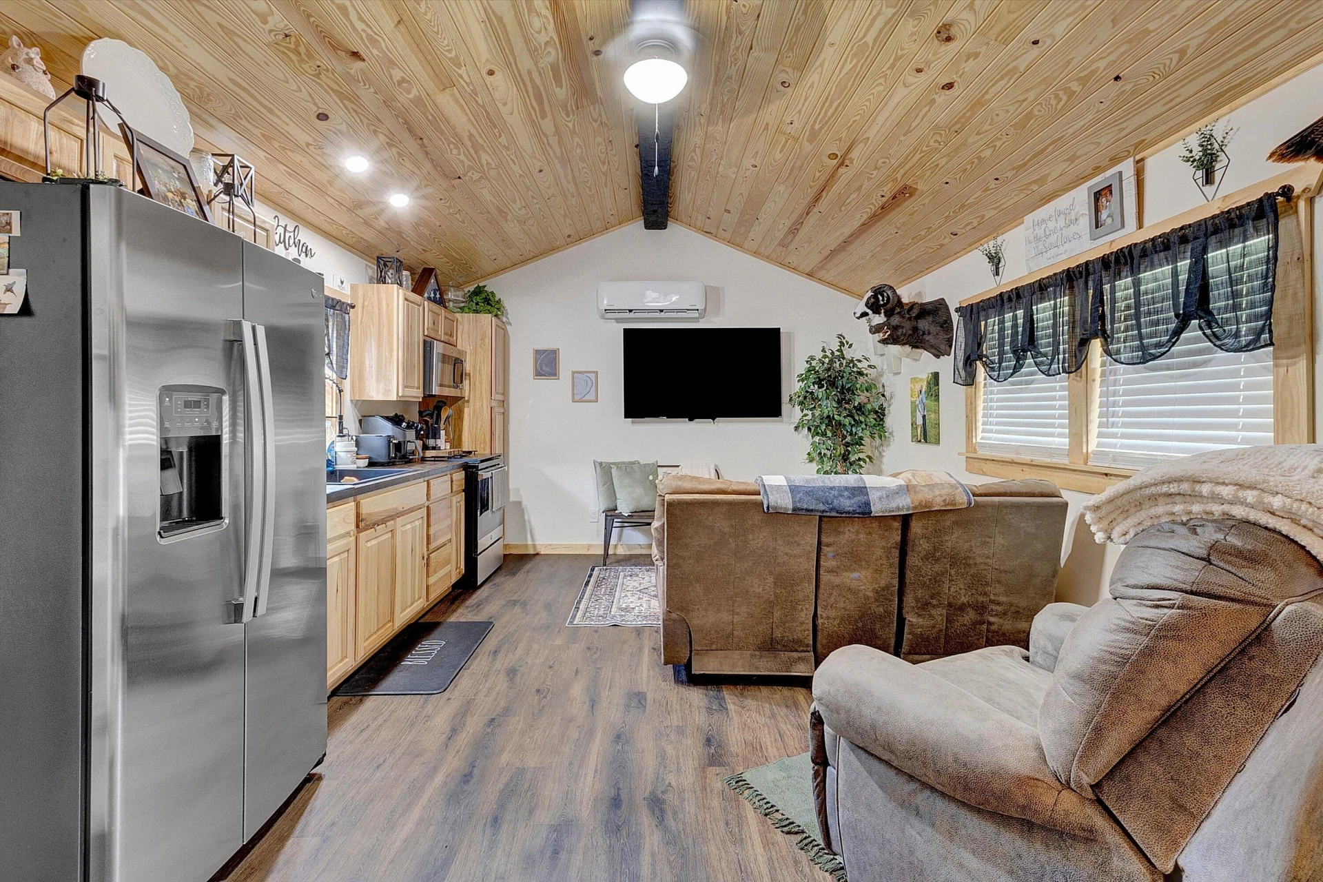 7506 Roaring Run RD - Photo 6